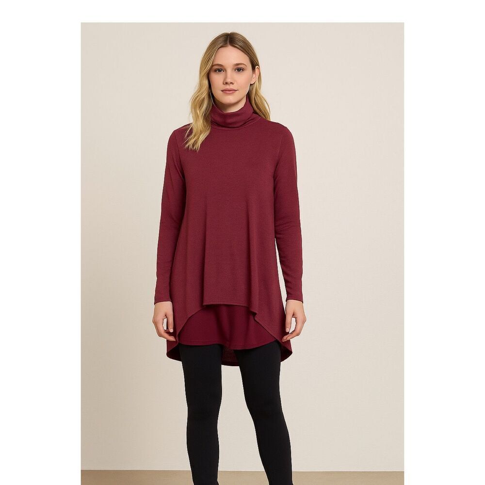NWT DG2 Size Med oversized sweater tunic in dark berry